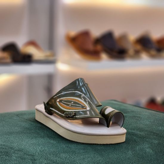 صورة زبيري وطني مطرز مديل و38